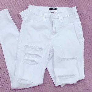 White pants from fashion nova. NEW CONDITION 💕